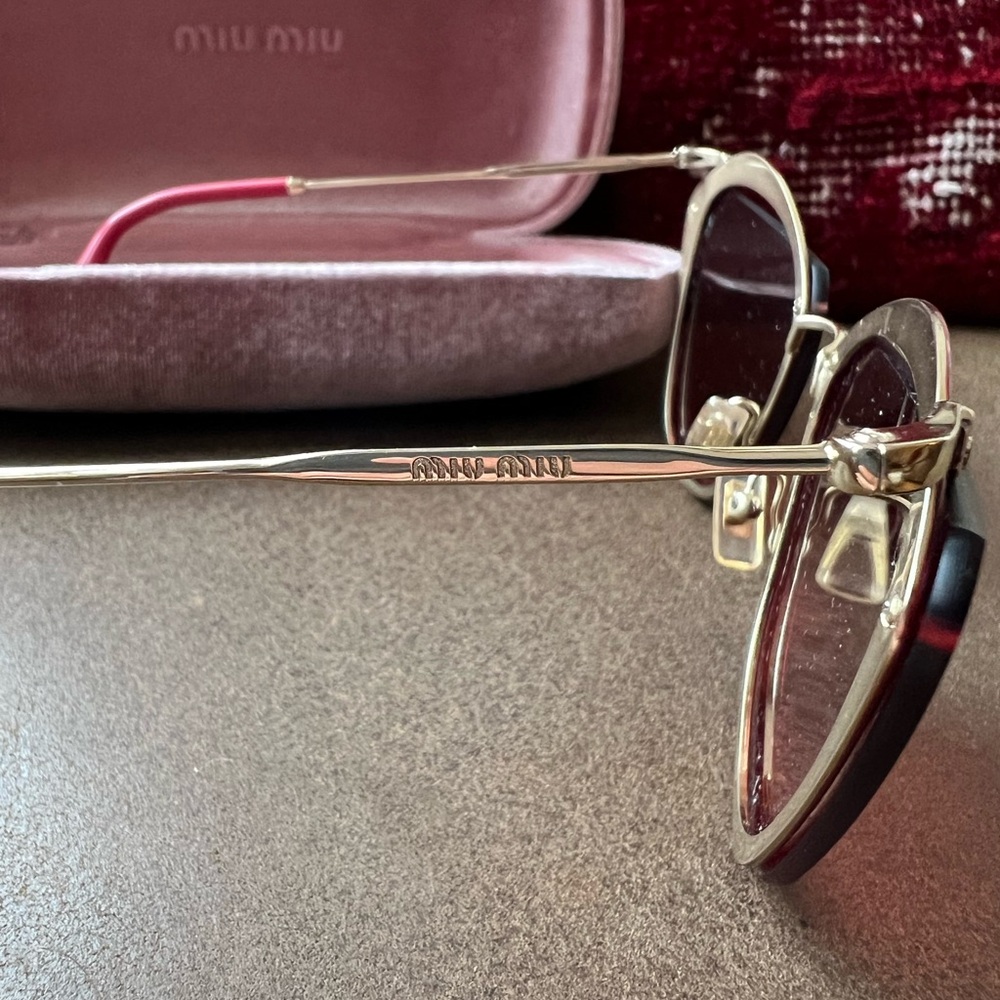 Miu Miu Red Sunglasses - Picture 4 of 6